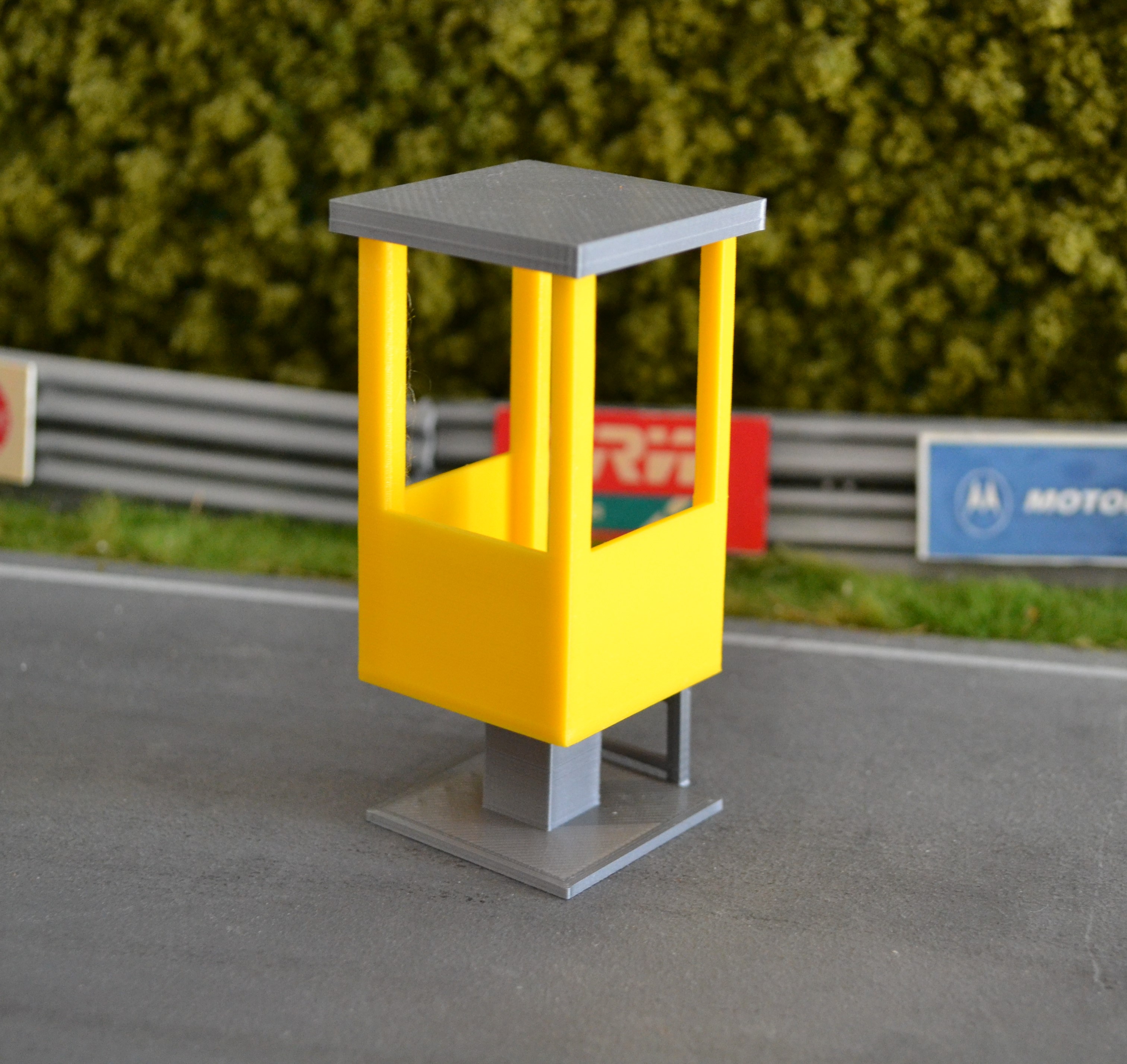 Streckenpostenhaus Typ Automobilclub 1:32 SPH132-AC